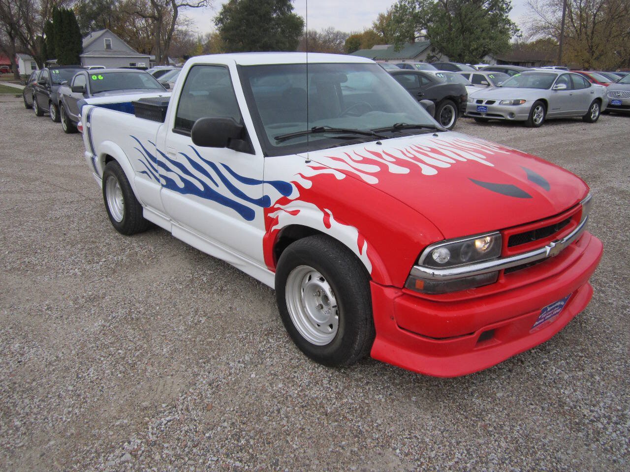 Used 2000 Chevrolet S10 Pickup Xtreme w/ Preferred Equipment Group RWD image 2
