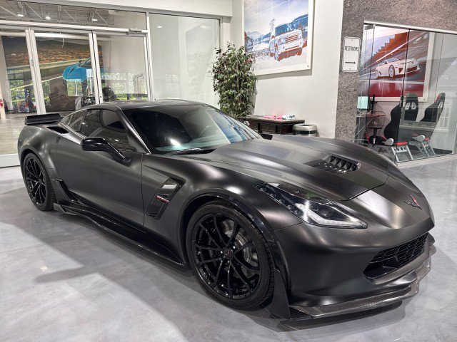 Used 2017 Chevrolet Corvette Grand Sport w/ Carbon Flash Badge Package RWD image 20