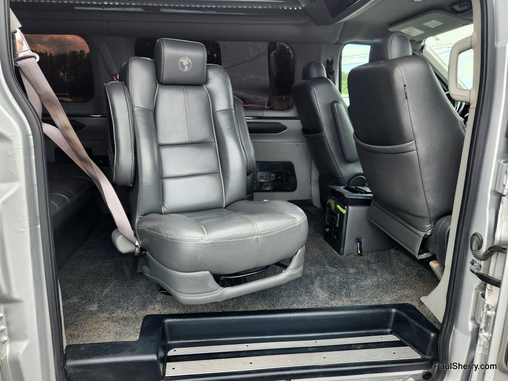 Used 2017 Ford Transit 150 XLT image 37