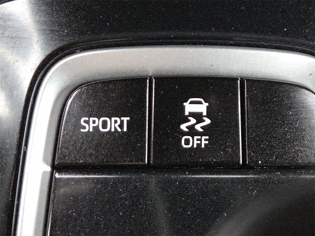 Used 2021 Toyota Corolla SE image 4