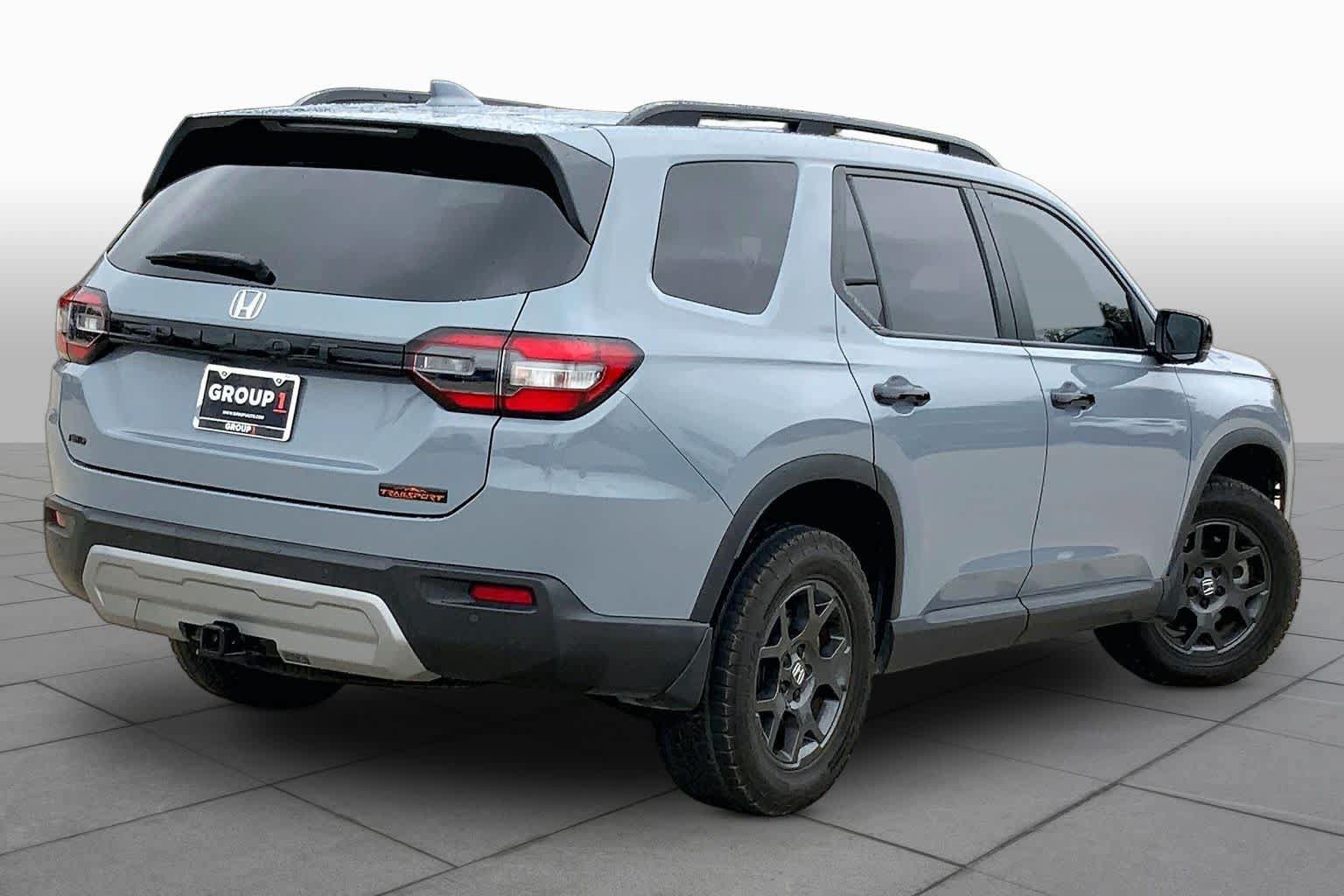 Used 2024 Honda Pilot TrailSport image 13