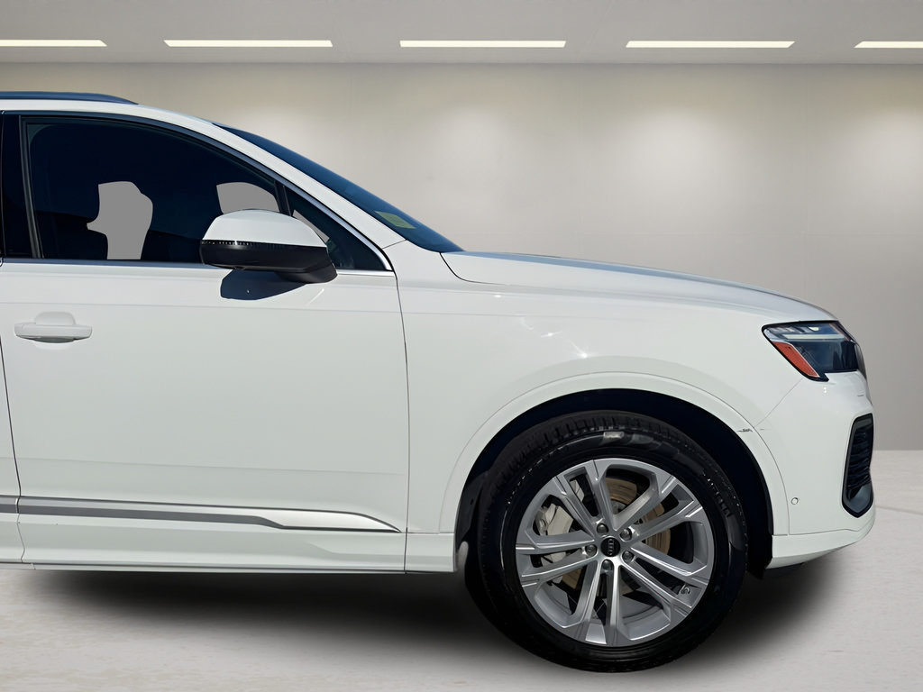 Used 2025 Audi Q7 3.0T Premium Plus AWD/4WD image 28