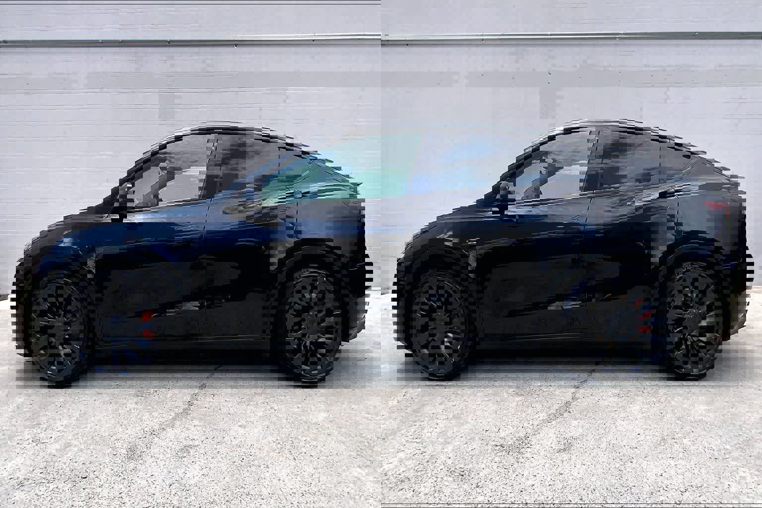 Used 2023 Tesla Model Y Performance image 4