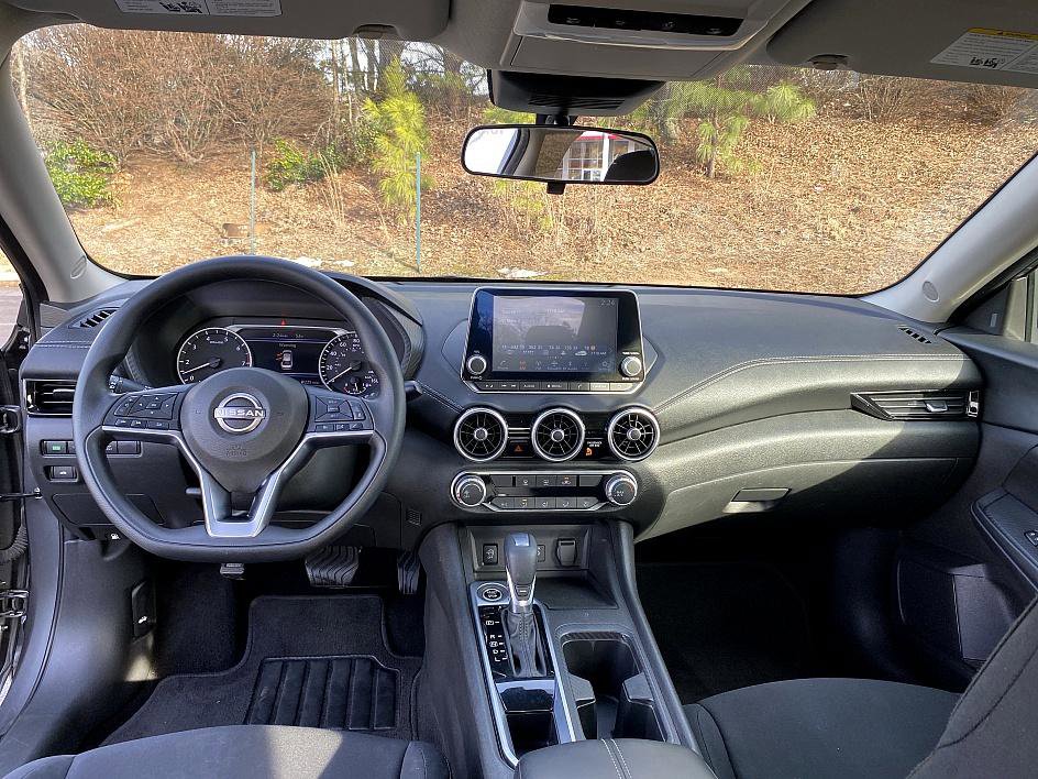 Used 2024 Nissan Sentra SV image 13