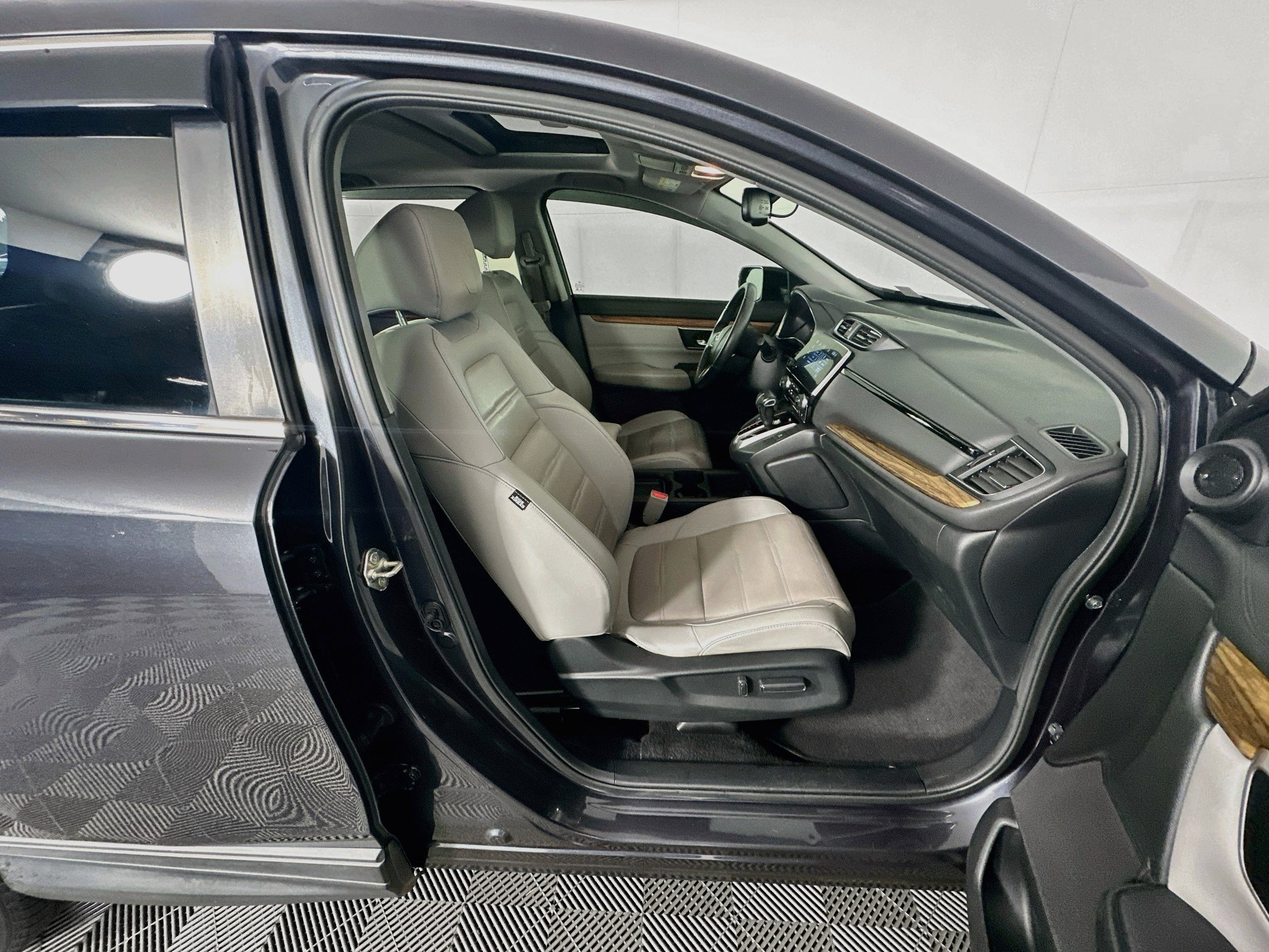 Used 2019 Honda CR-V EX-L image 31
