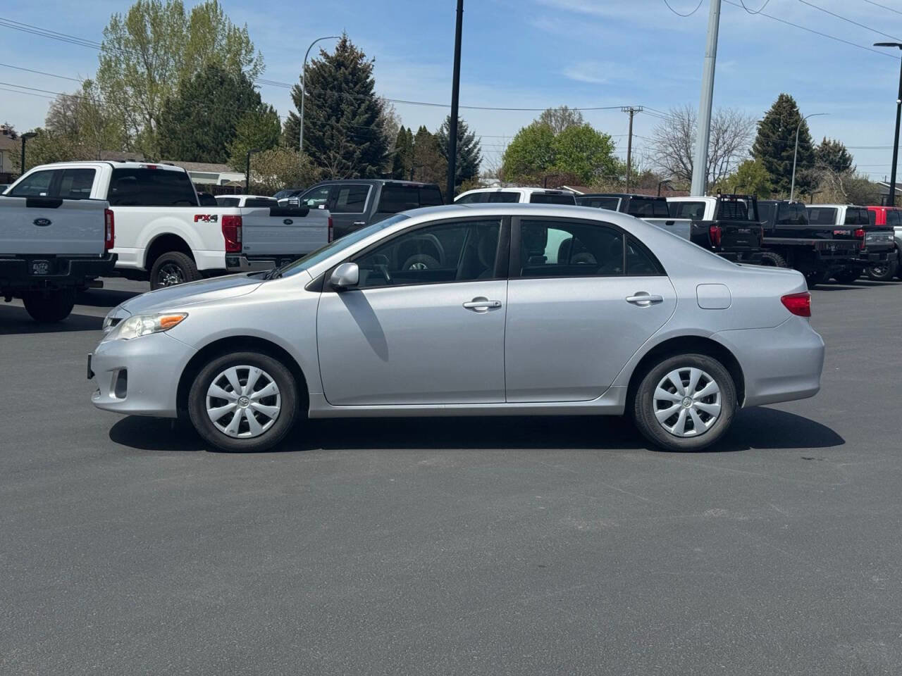 Used 2011 Toyota Corolla LE FWD image 4