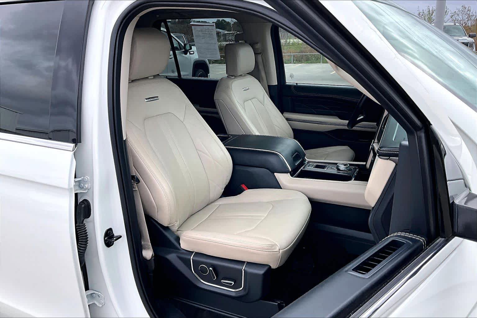 Used 2023 Ford Expedition Max Platinum RWD image 10