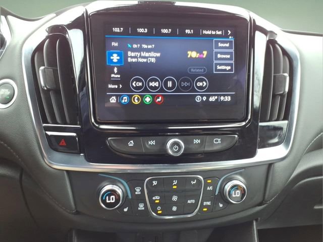 Used 2023 Chevrolet Traverse LT image 17