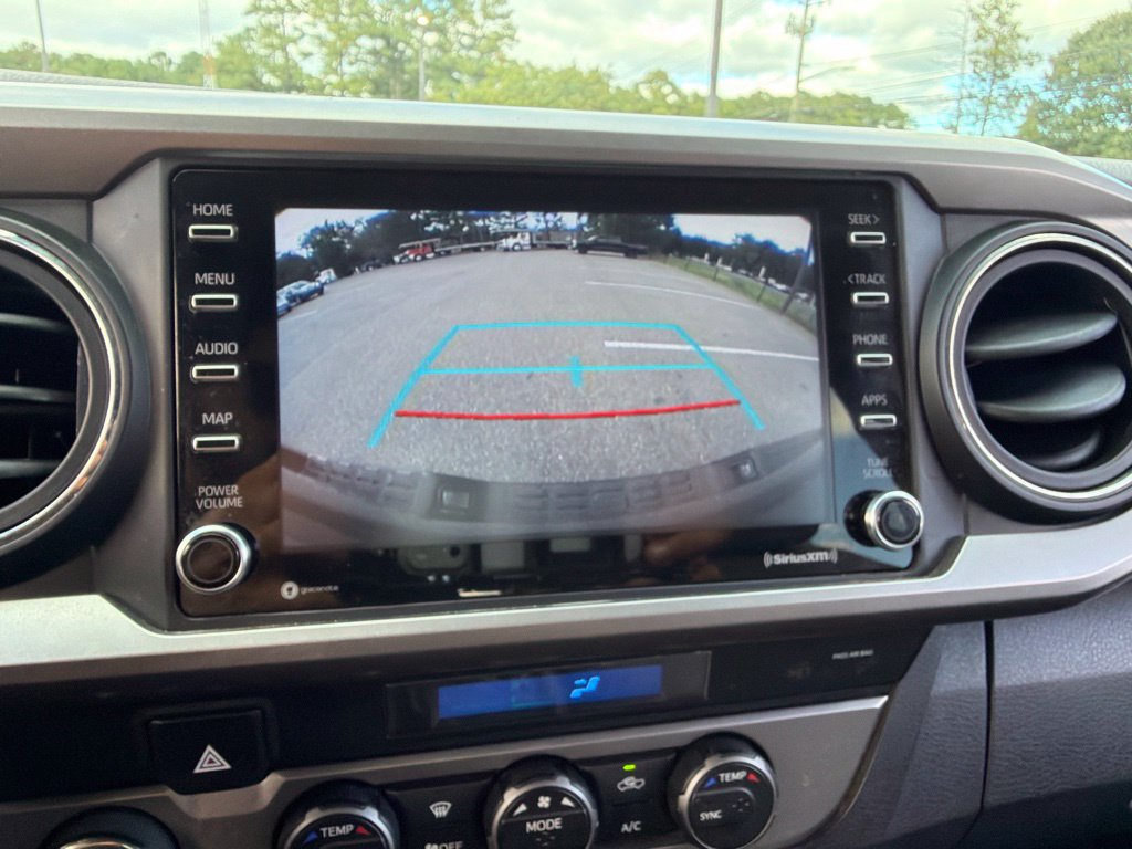Used 2021 Toyota Tacoma SR5 AWD/4WD image 11