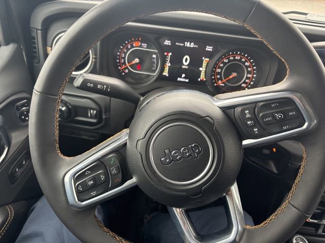 Used 2024 Jeep Wrangler Sahara image 14