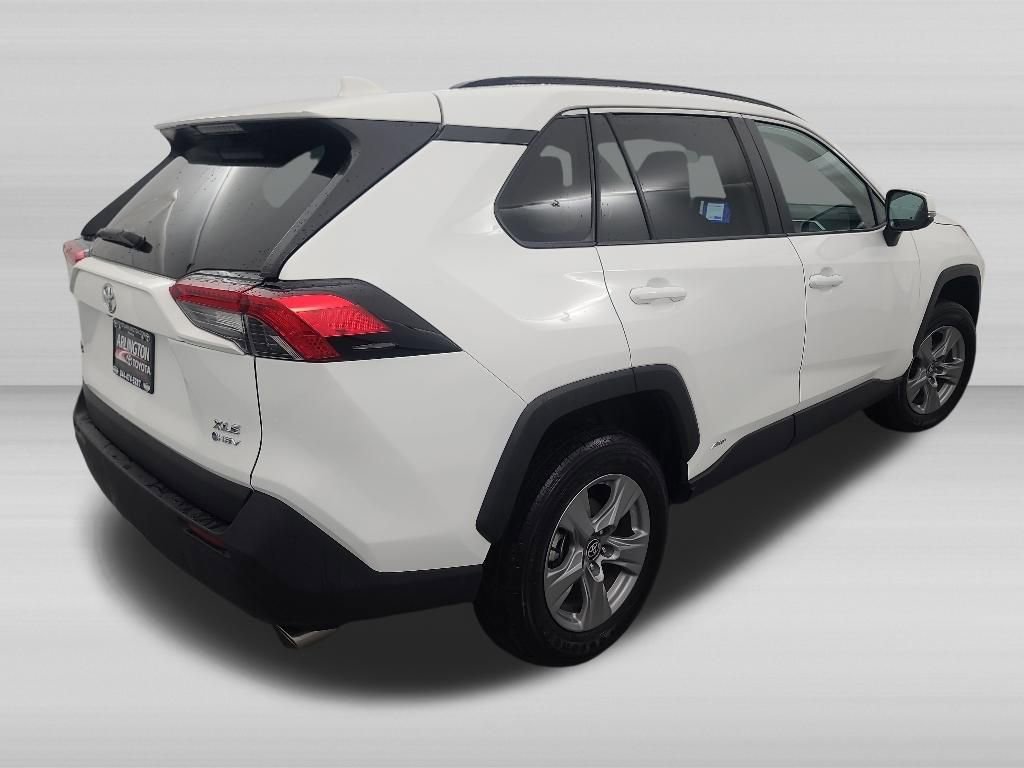 Used 2025 Toyota RAV4 XLE AWD/4WD image 3