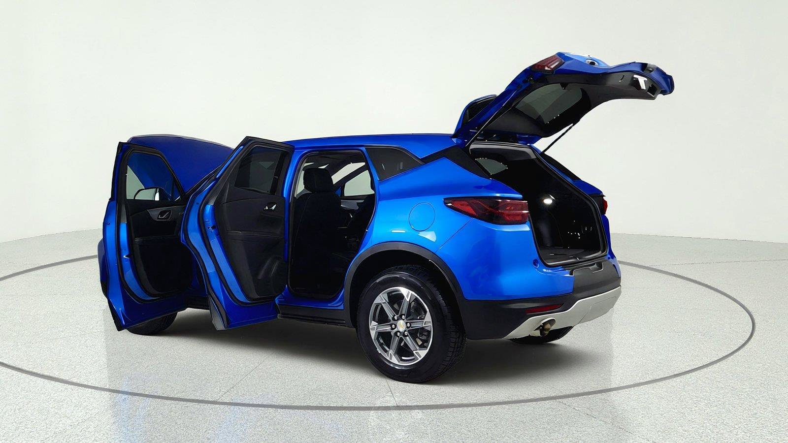 Used 2025 Chevrolet Blazer LT AWD/4WD image 12