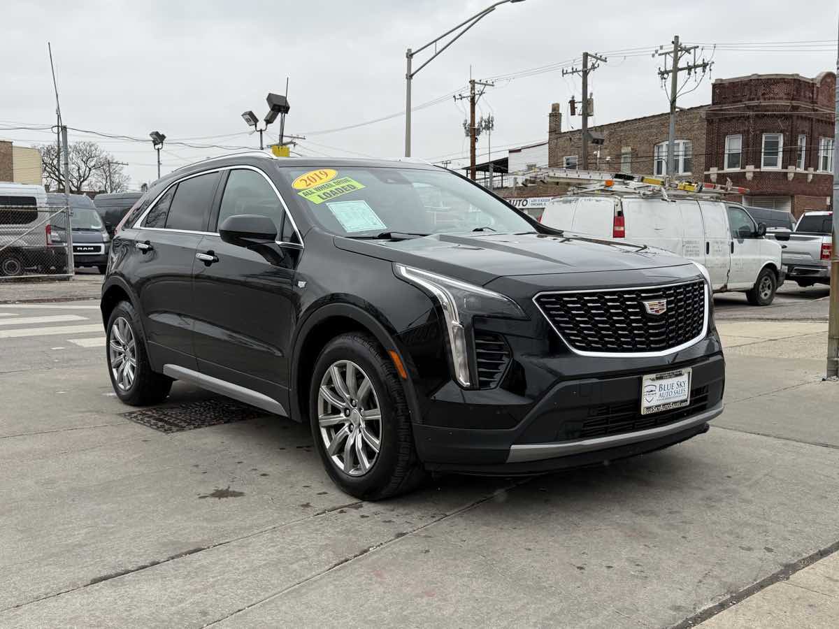Used 2019 Cadillac XT4 Premium Luxury image 3