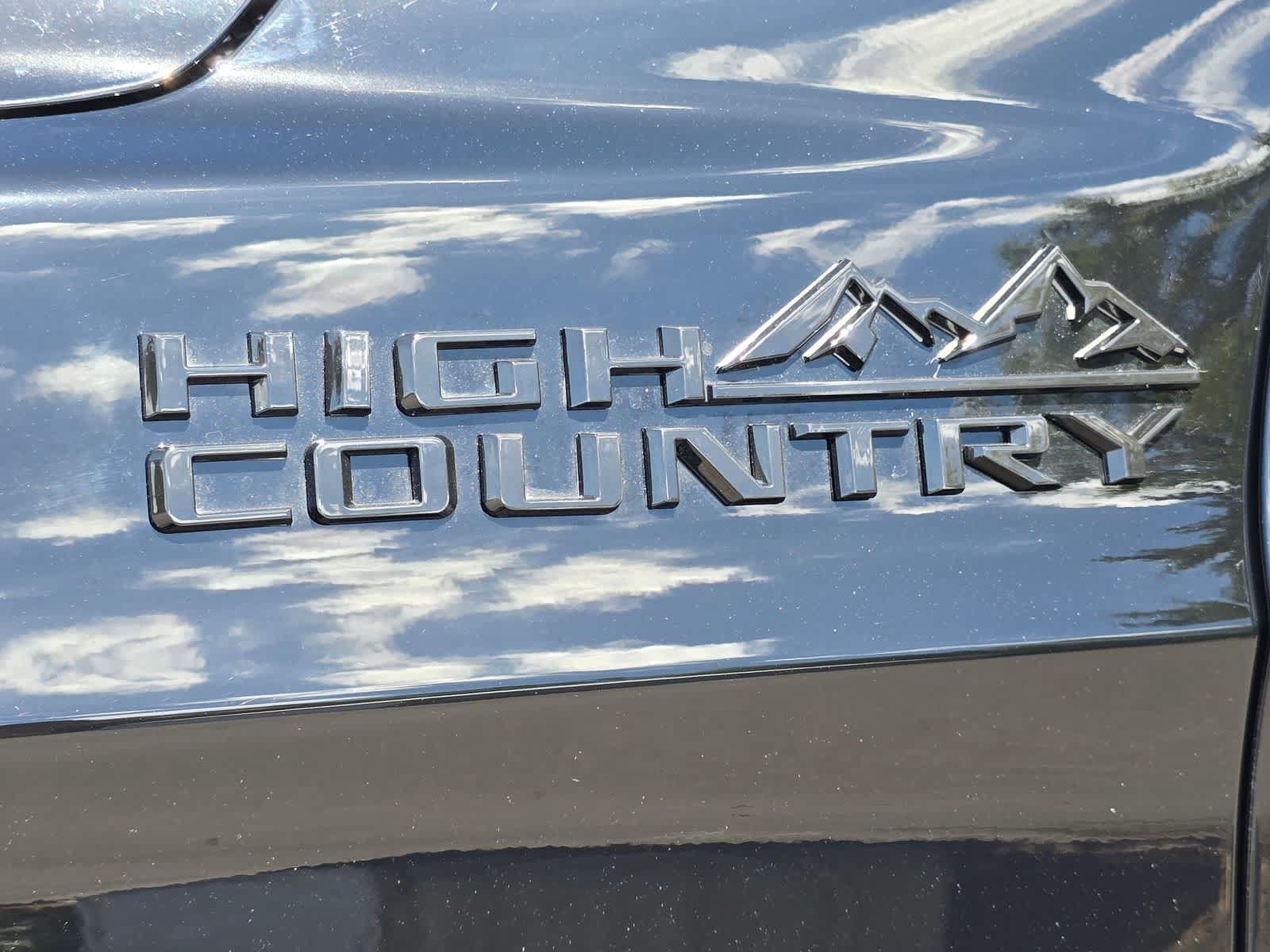 Used 2023 Chevrolet Tahoe High Country w/ Advanced Technology Package AWD/4WD image 7