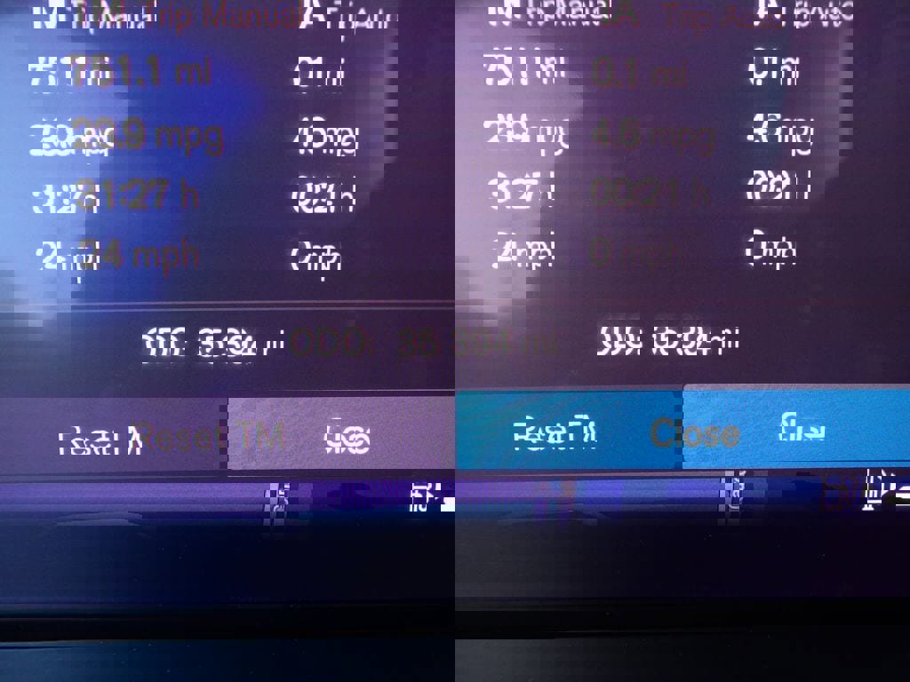 Certified 2023 Volvo XC60 B5 Ultimate w/ Climate Package image 22