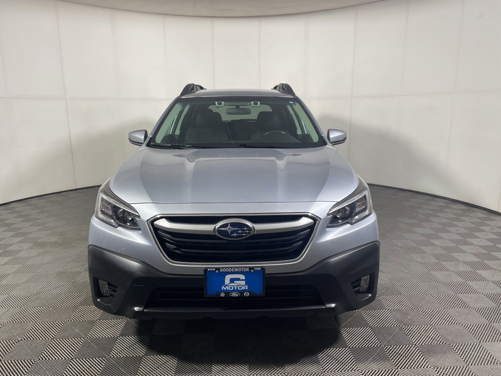 Used 2022 Subaru Outback Premium image 3