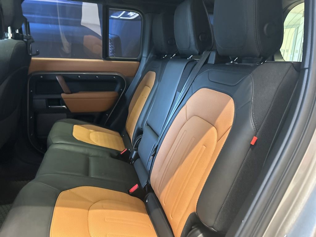 Used 2024 Land Rover Defender 110 X image 15