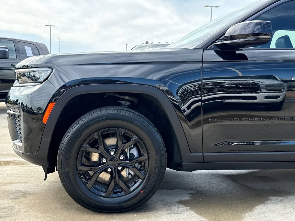 New 2026 Jeep Grand Cherokee Altitude AWD/4WD image 5