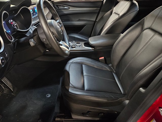 Used 2022 Alfa Romeo Stelvio Ti AWD/4WD image 16