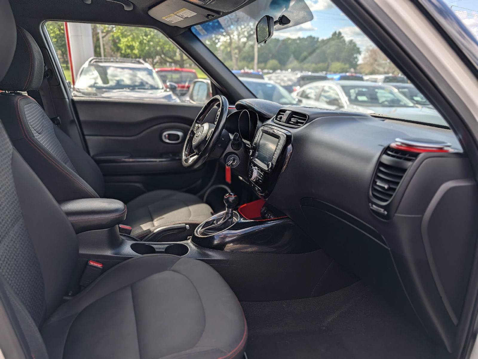 Used 2014 Kia Soul + FWD image 20