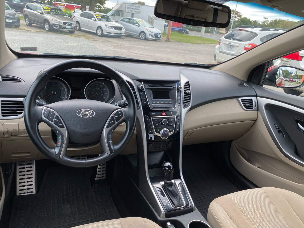 Used 2016 Hyundai Elantra GT w/ Option Group 02 image 9