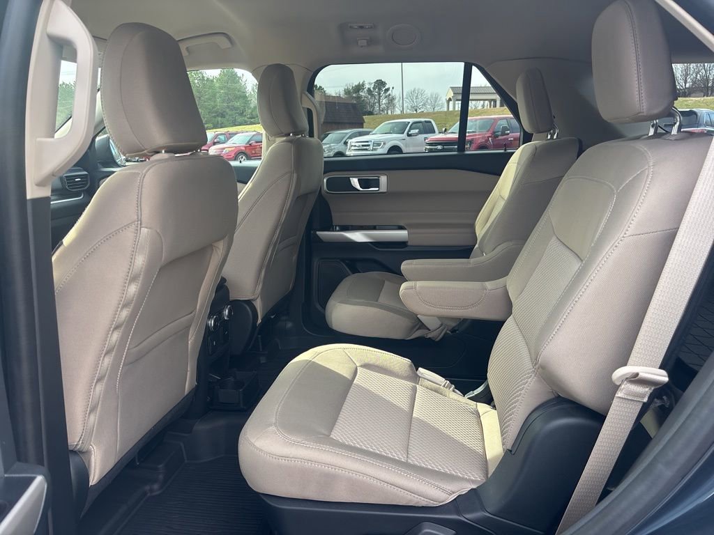 Used 2022 Ford Explorer XLT image 13