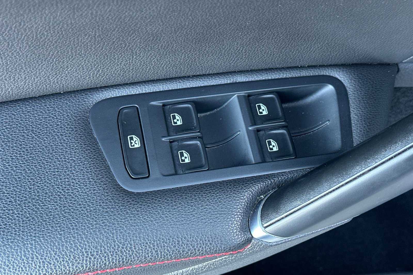 Used 2018 Volkswagen GTI Autobahn image 12