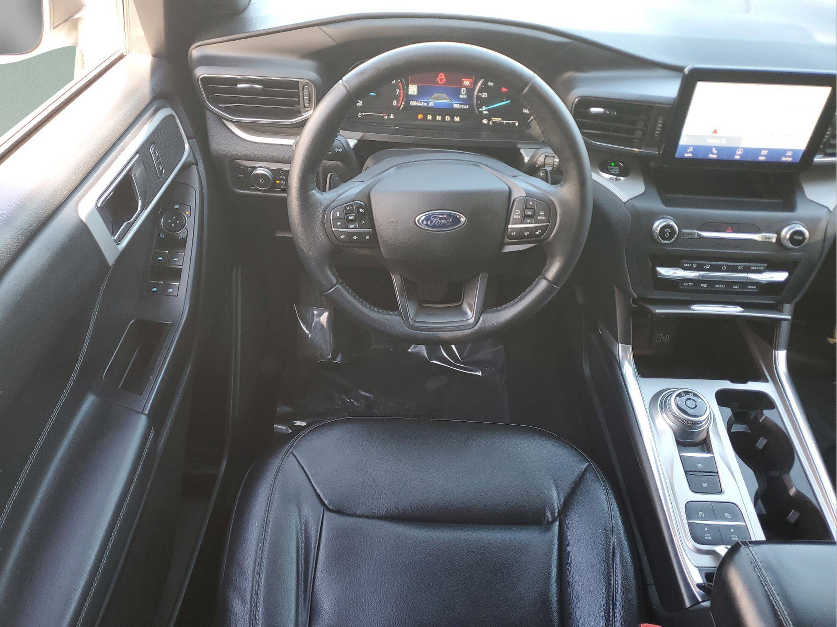 Used 2020 Ford Explorer XLT w/ Equipment Group 202A image 14