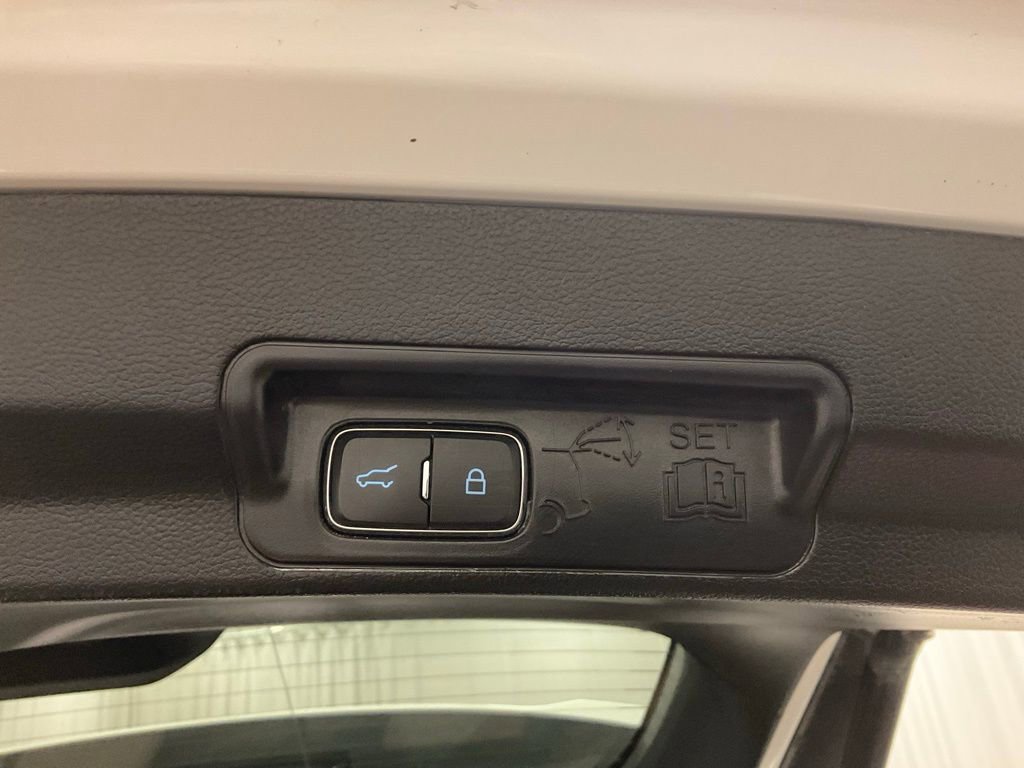 Used 2021 Ford Explorer Limited w/ Equipment Group 301A image 32