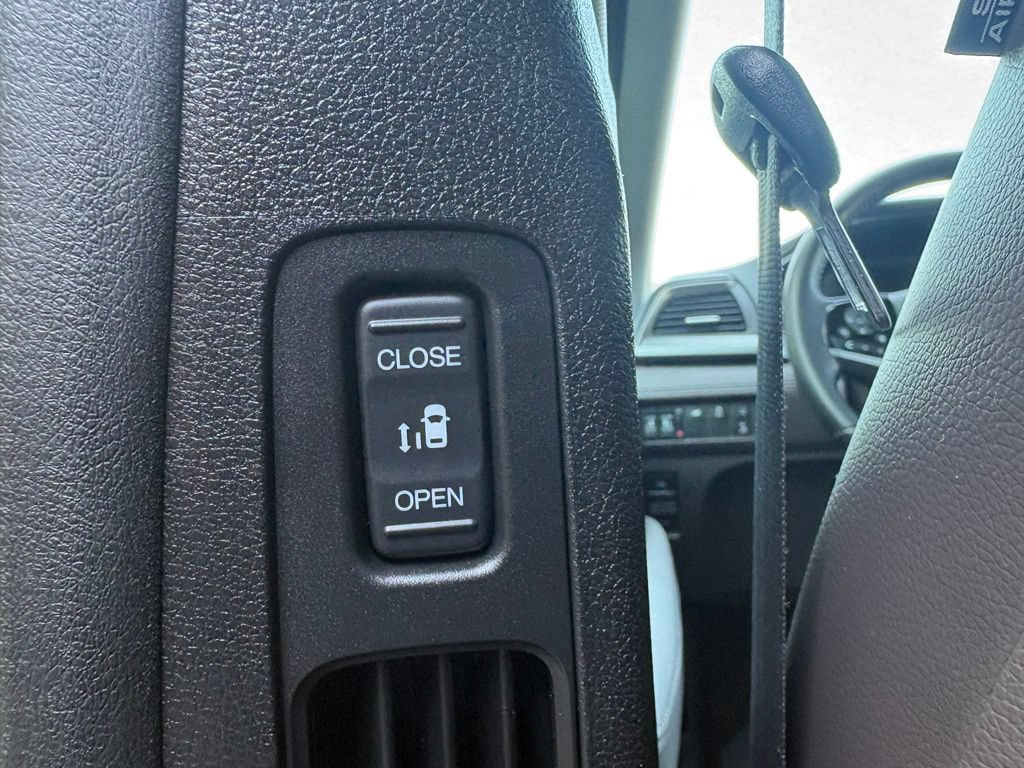 Used 2019 Honda Odyssey EX-L image 15
