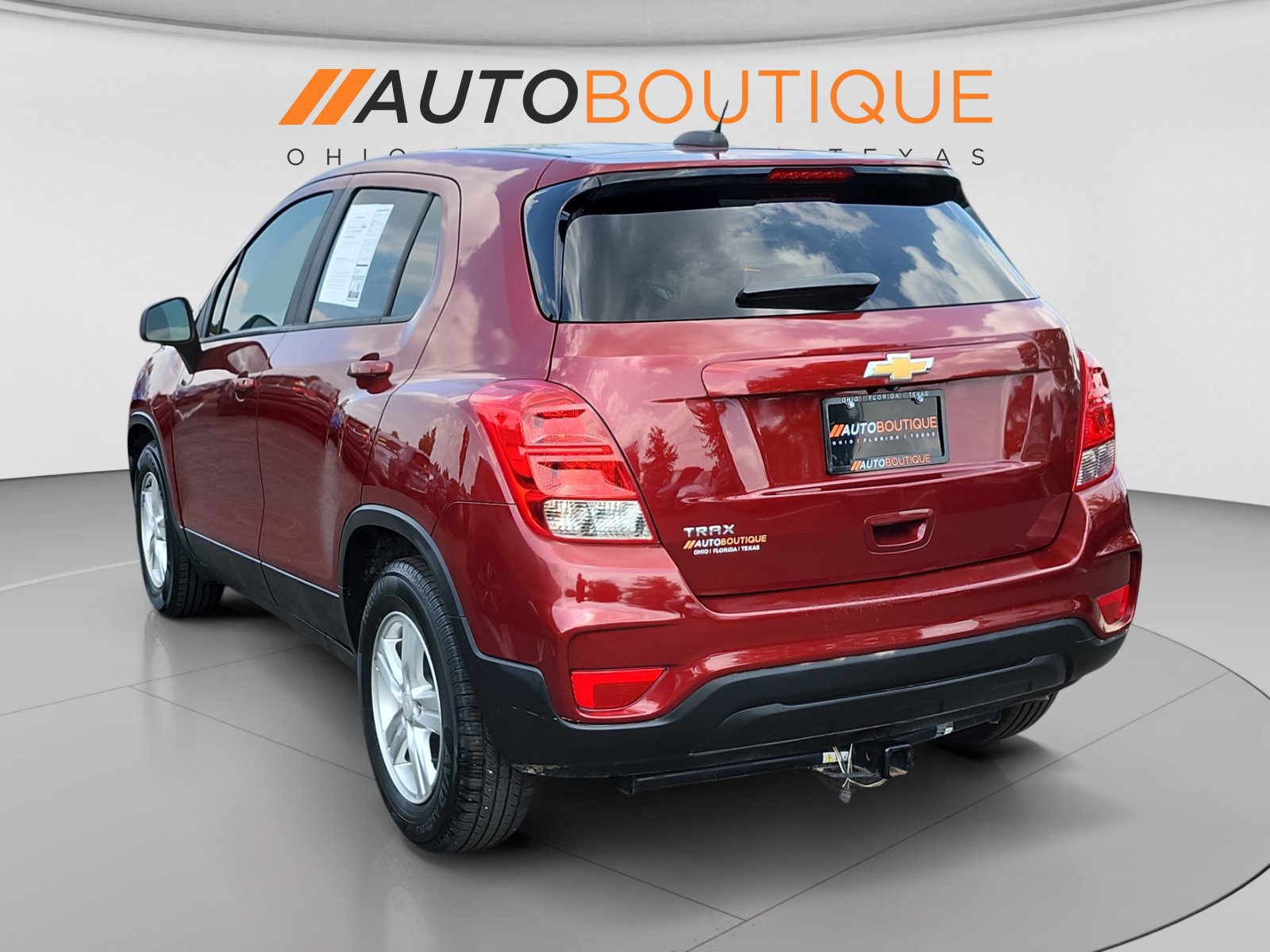 Used 2021 Chevrolet Trax LS w/ Tint and Cruise Package FWD image 3