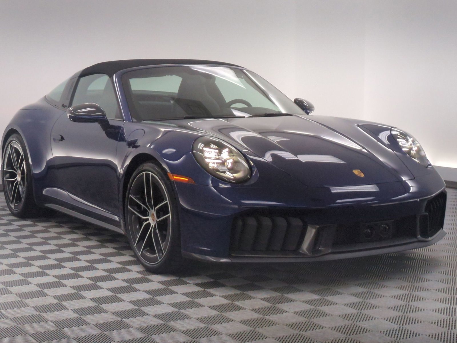 Certified 2025 Porsche 911 Targa 4 GTS AWD/4WD image 7