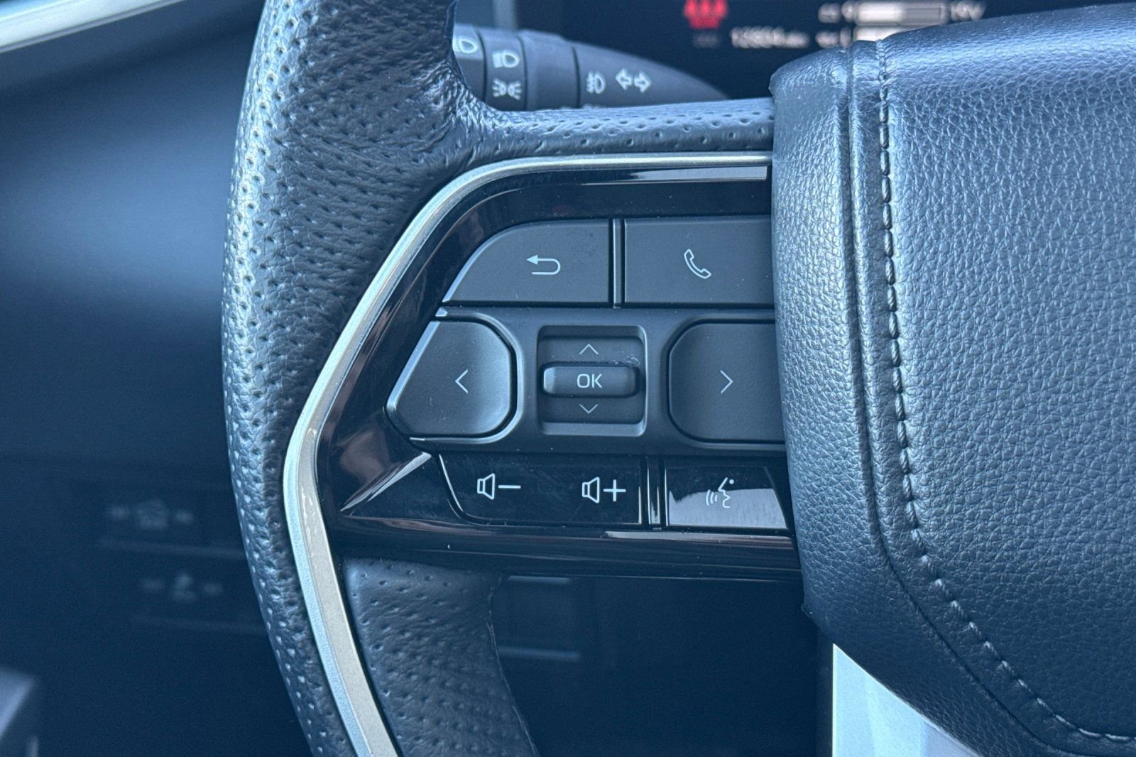 Used 2024 Toyota Tundra Platinum image 27