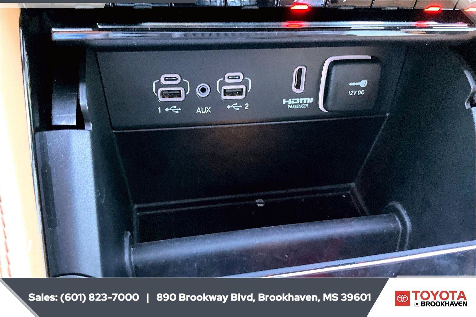 Used 2025 Jeep Grand Cherokee L Summit AWD/4WD image 26