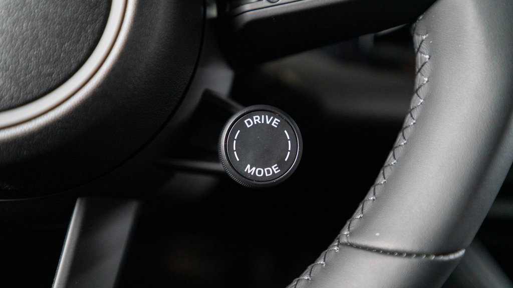 New 2024 Porsche Macan 4 Electric image 31