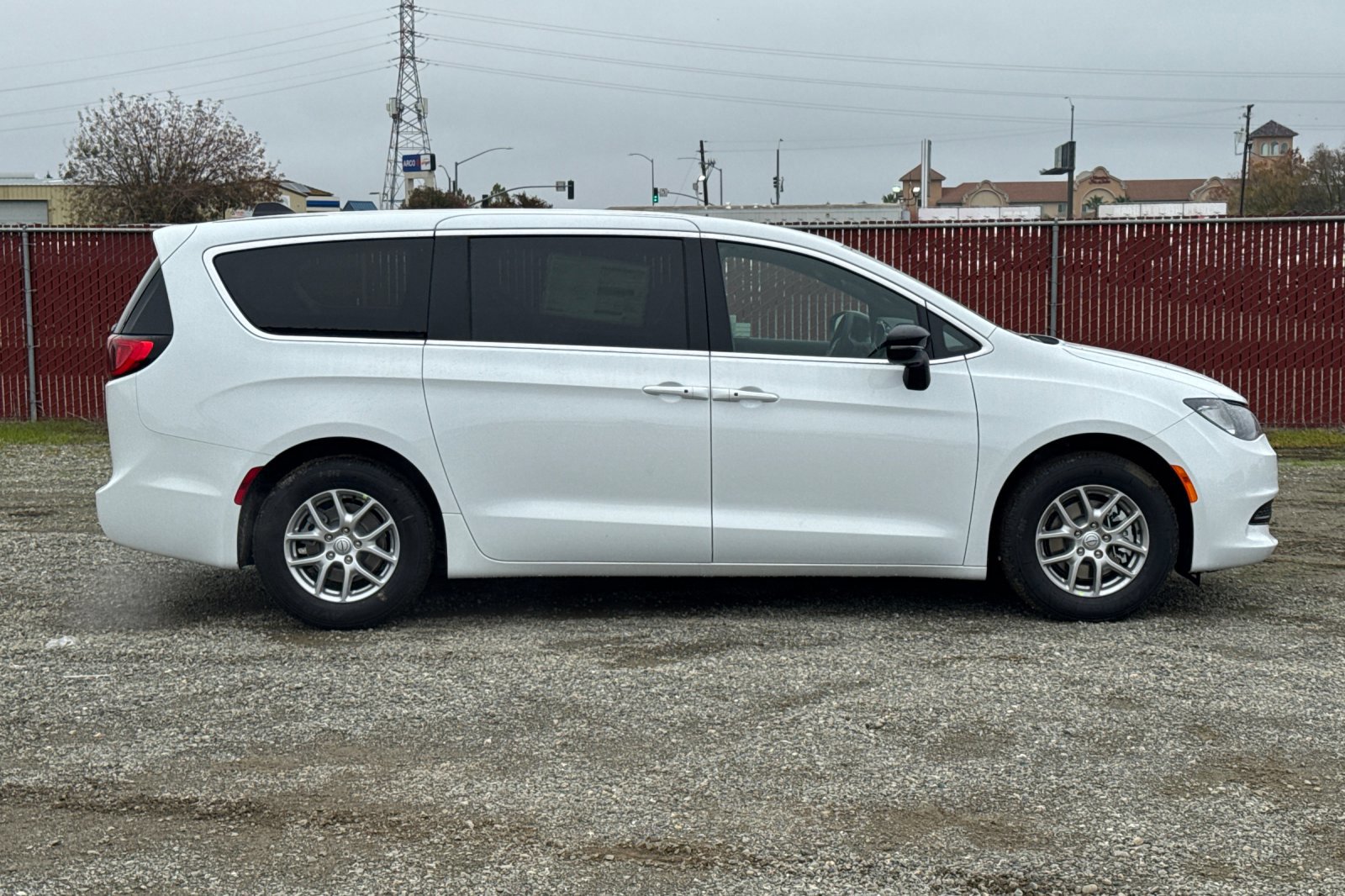 New 2026 Chrysler Voyager LX image 2