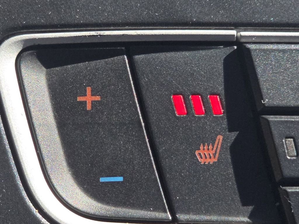 Used 2019 Ford Fusion SE image 6