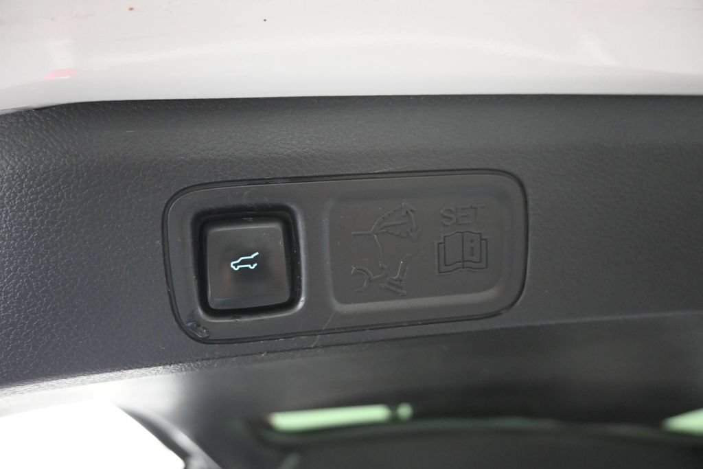 Used 2018 Ford Expedition Max Limited w/ Equipment Group 302A AWD/4WD image 14