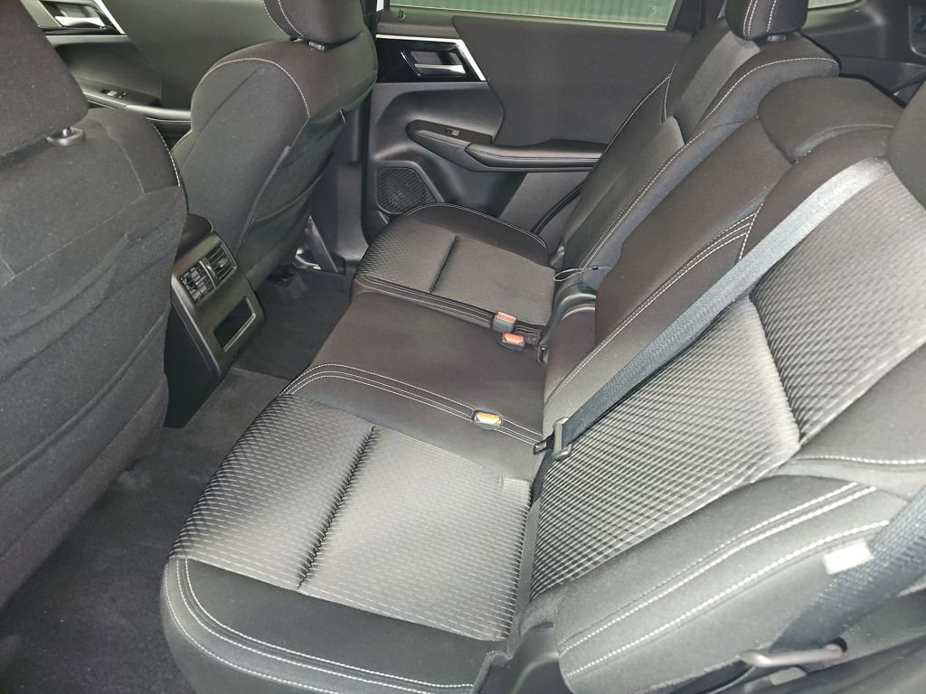 Used 2022 Mitsubishi Outlander ES image 30