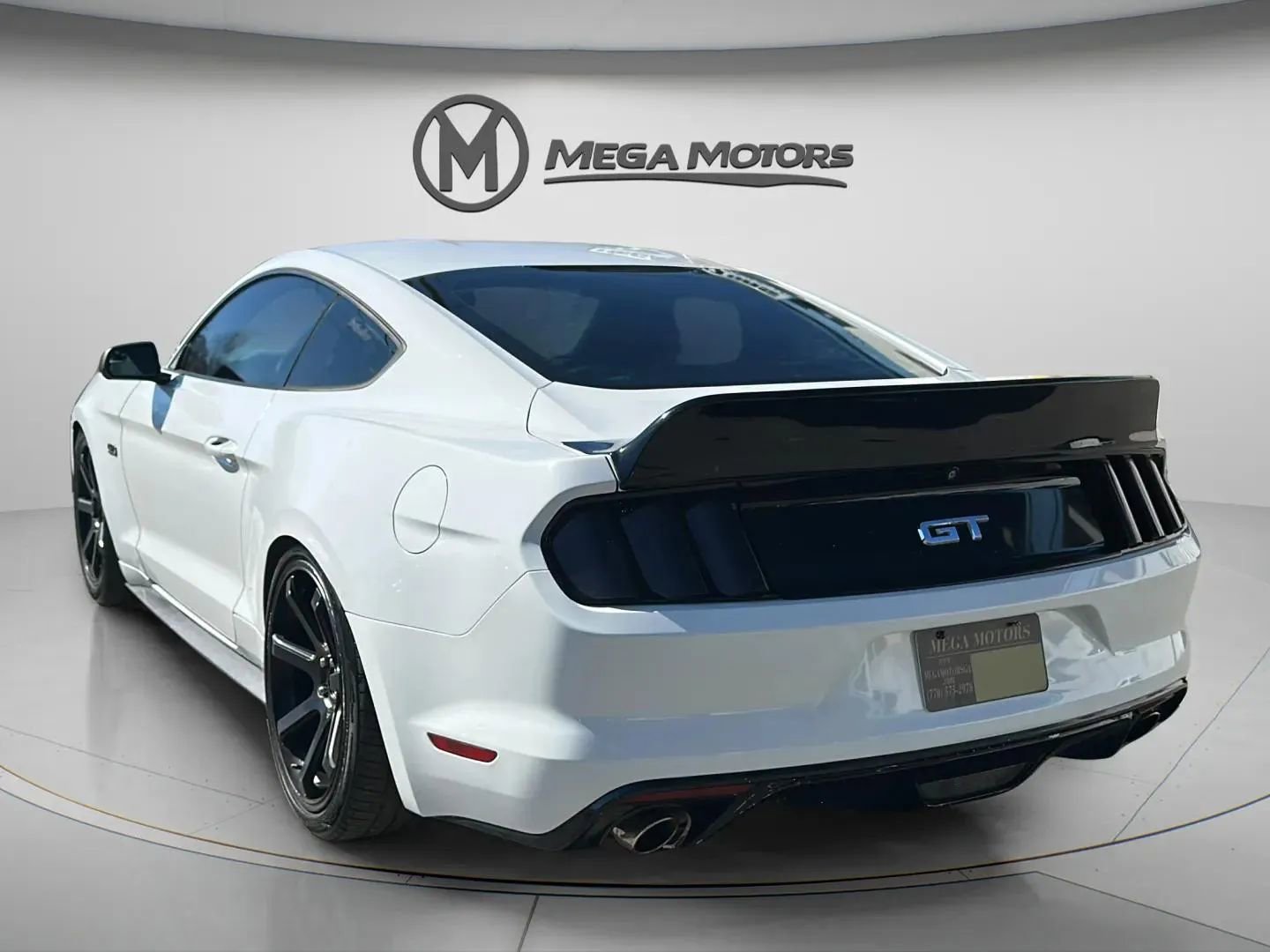 Used 2016 Ford Mustang GT image 5