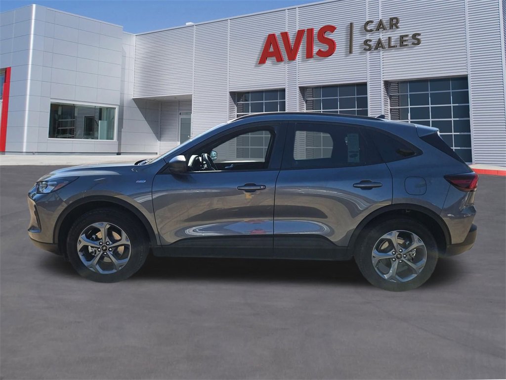 Used 2025 Ford Escape ST-Line image 2