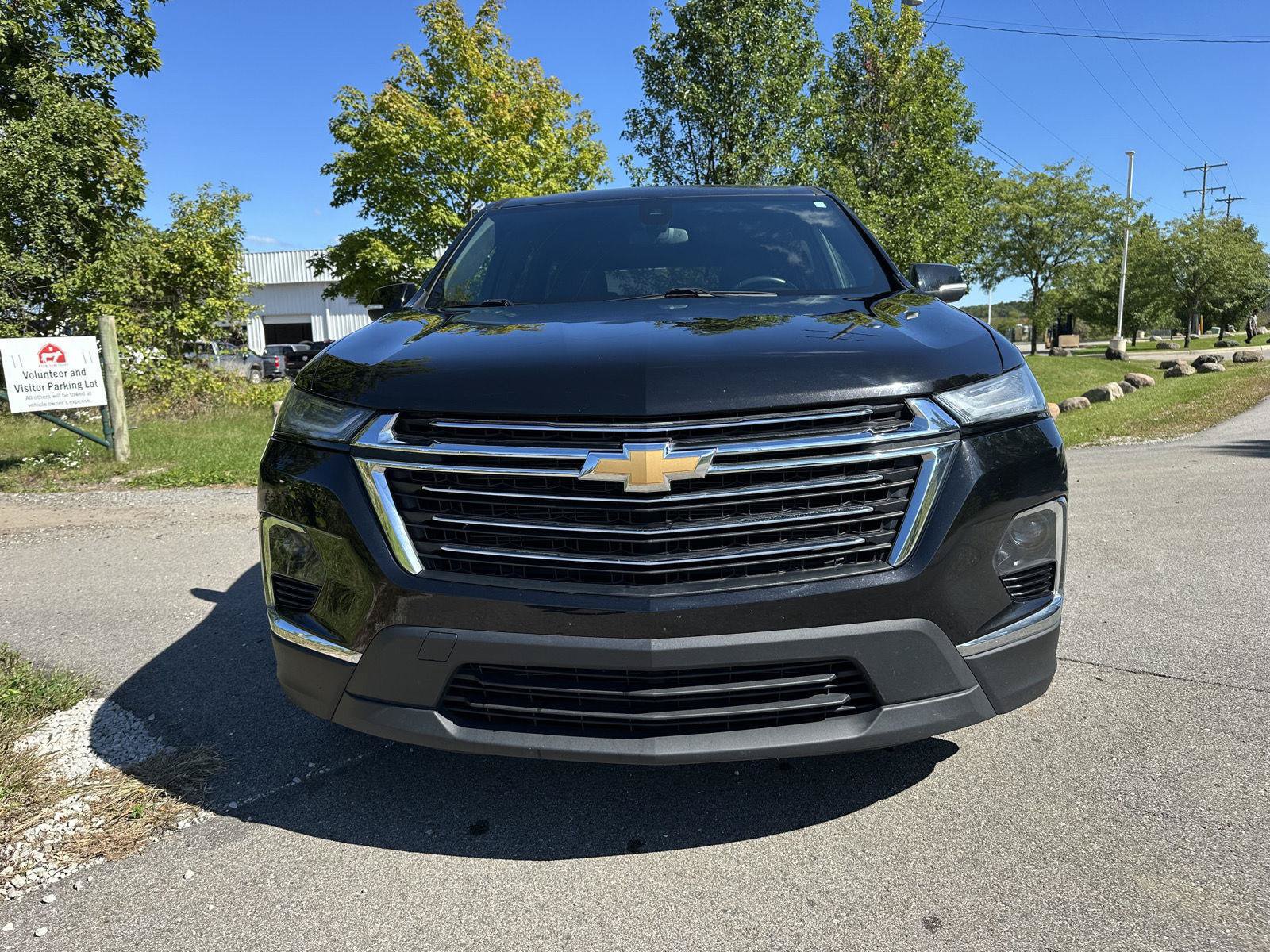 Used 2023 Chevrolet Traverse LT FWD image 9