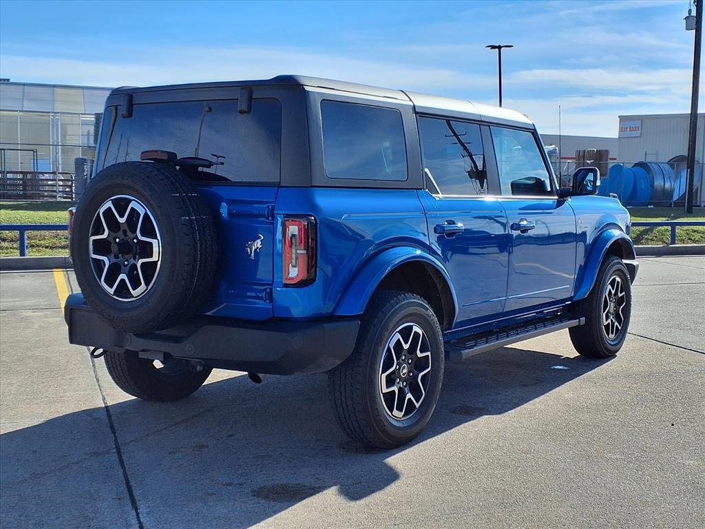 Used 2024 Ford Bronco Outer Banks image 2