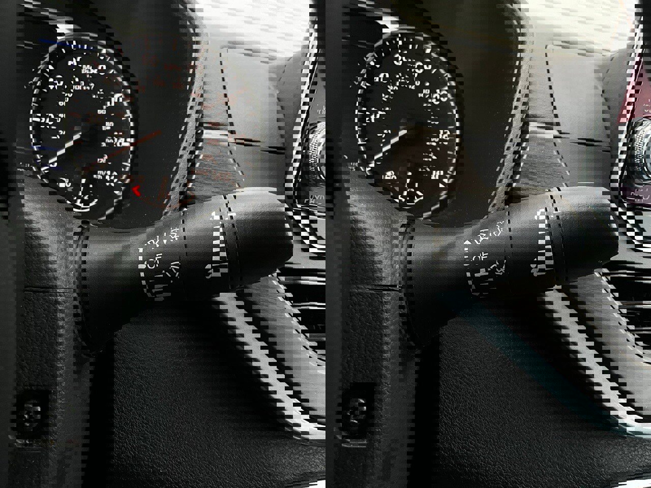 Used 2025 Nissan Altima 2.5 SV image 35