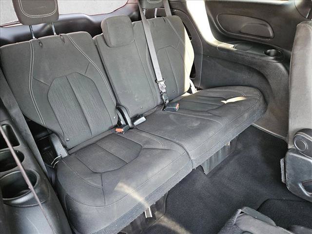 Used 2018 Chrysler Pacifica Touring Plus w/ S Appearance Package FWD image 24