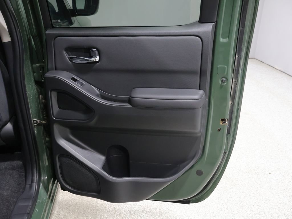 Used 2024 Nissan Frontier SV image 21