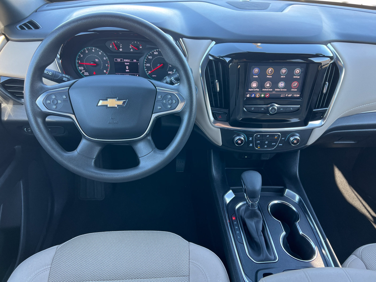 Used 2024 Chevrolet Traverse LS w/ Safety Package FWD image 4