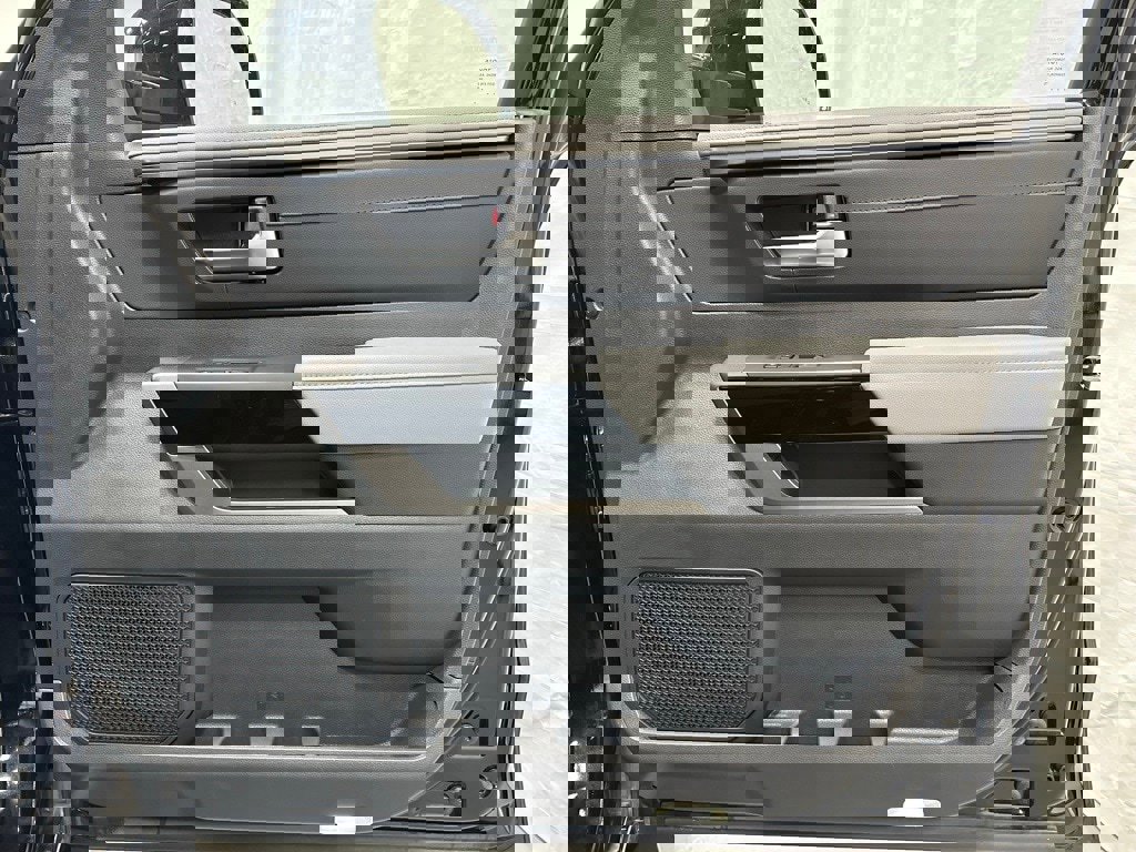 Used 2025 Toyota Sequoia Limited image 61