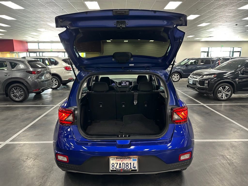 Used 2022 Hyundai Venue SEL w/ Cargo Package image 27