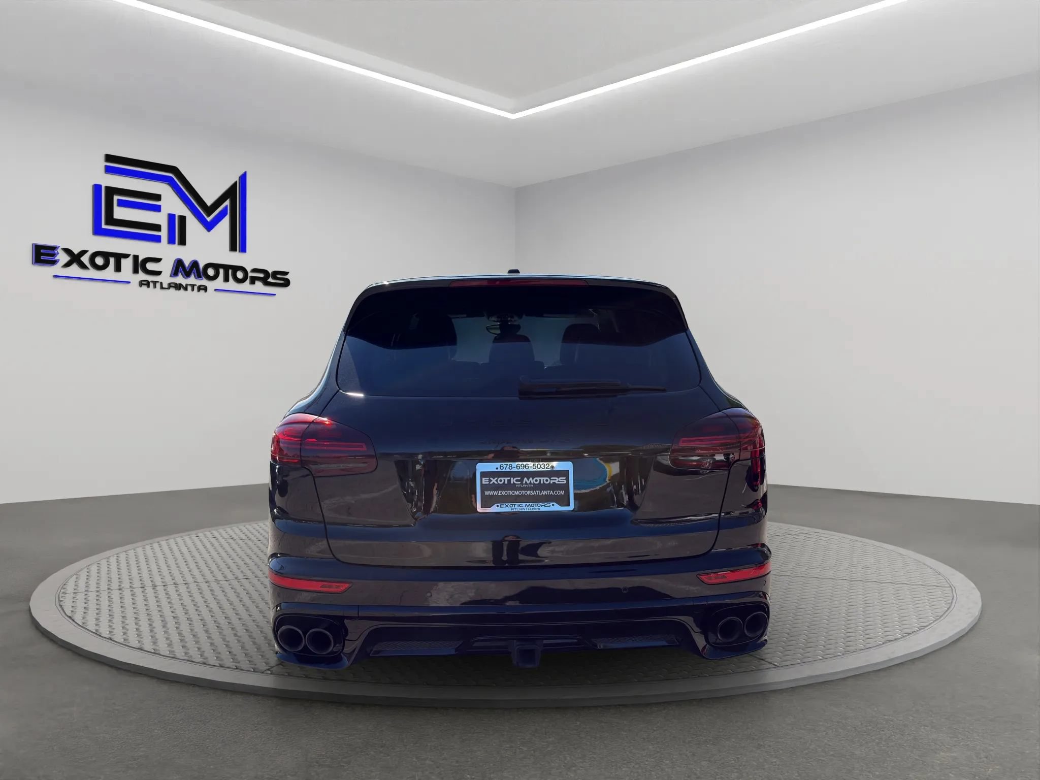 Used 2017 Porsche Cayenne GTS AWD/4WD image 4